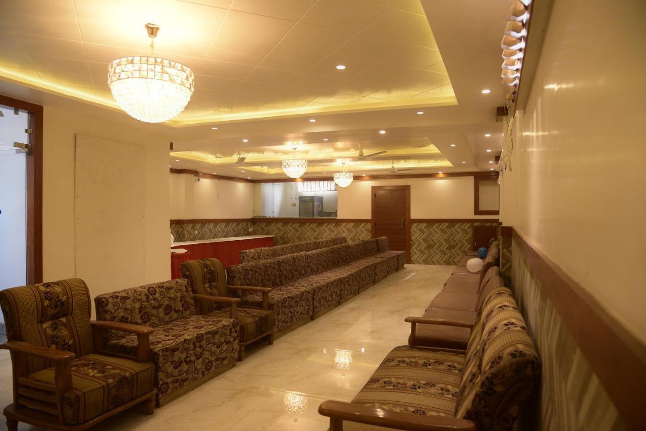 Hotel Le Cypress Bareli Zewnętrze zdjęcie